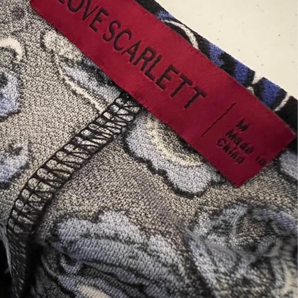 Love Scarlett Medium Top - Picture 7 of 7